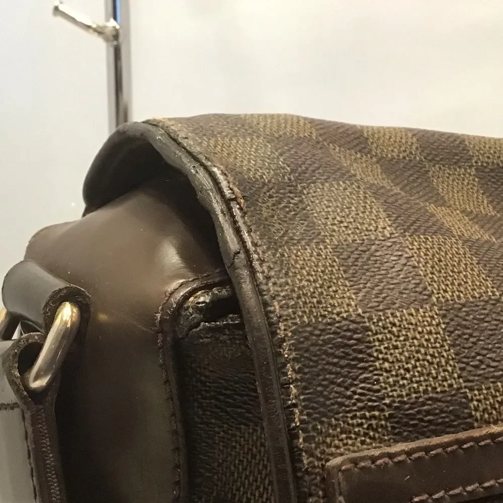 Louis Vuitton Damier Ebene Spencer Bag - Picture 11 of 16